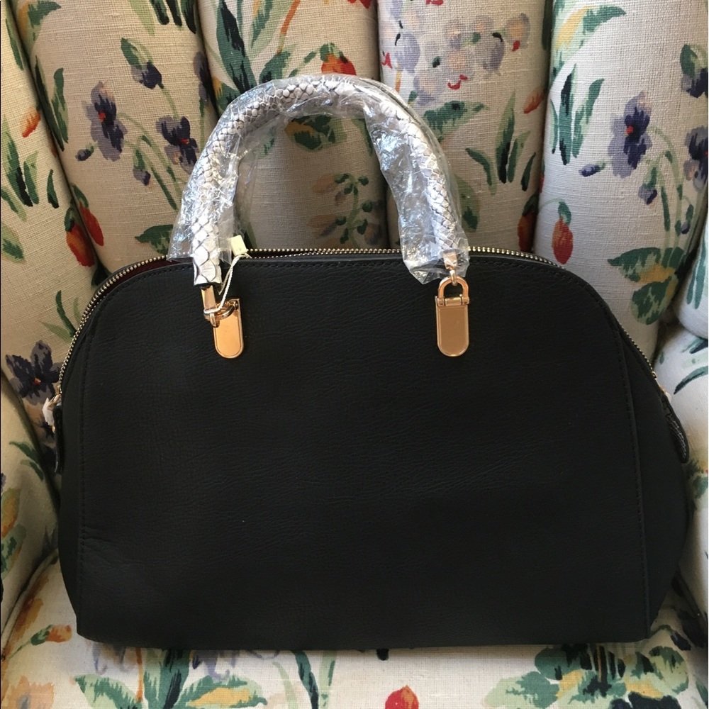 Lady Black Bag